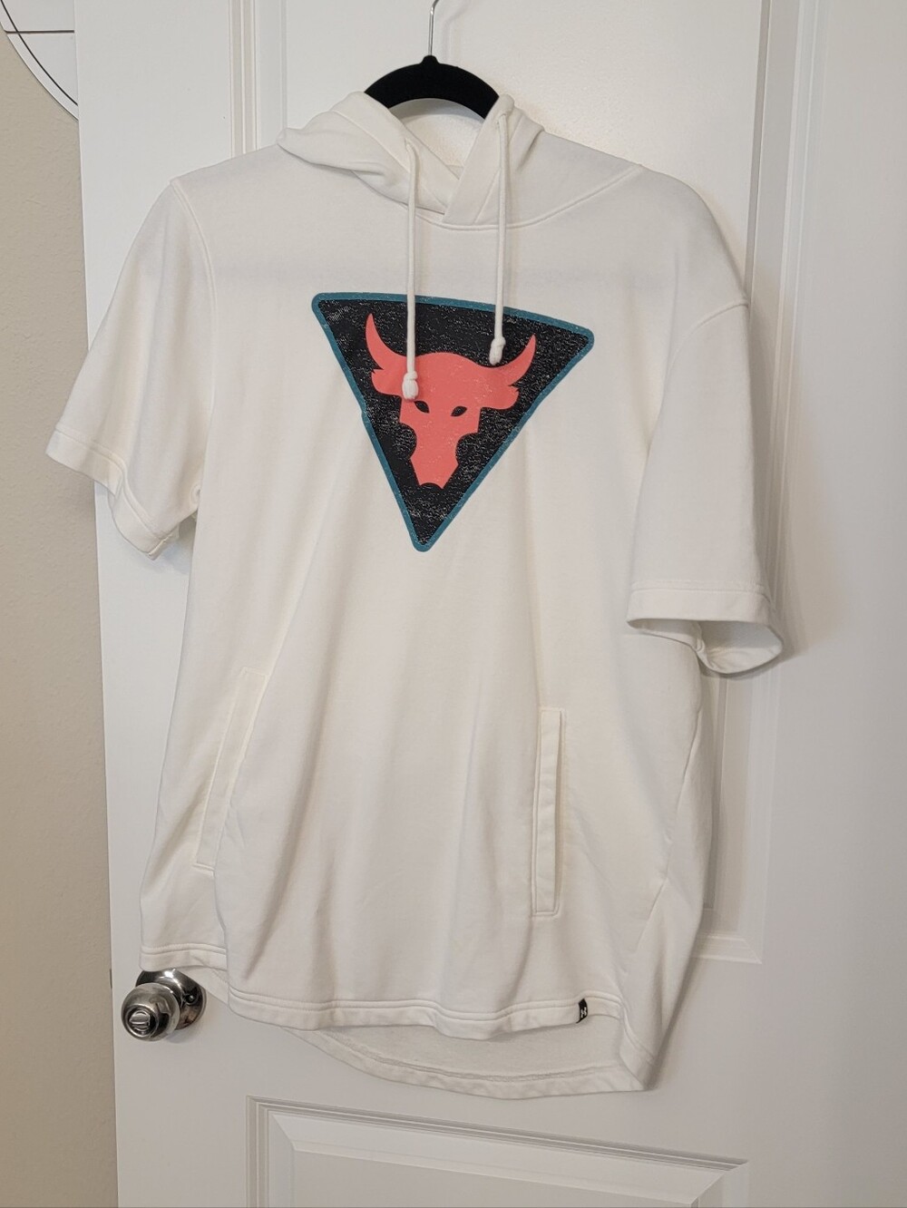 Under Armour White Short-Sleeve Hooded Tee with Pink Graphic